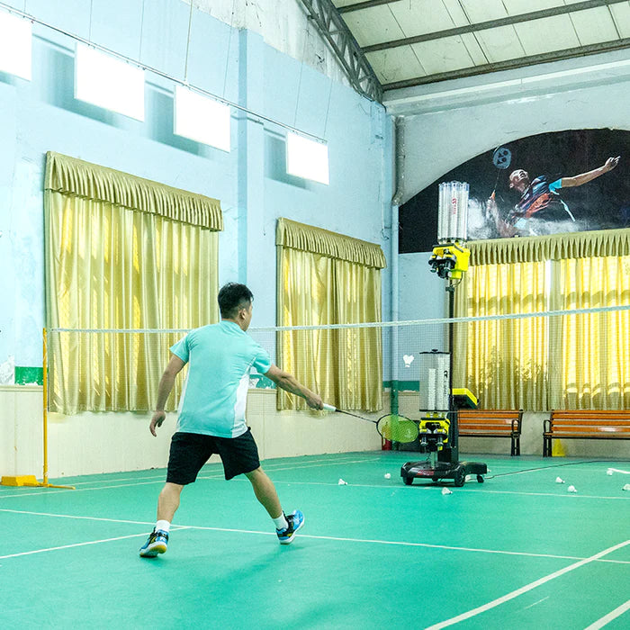 BADMINTON AUTOMATIC TRAINING MACHINE BADMINTON AUTOMATIC TRAINING MACHINE